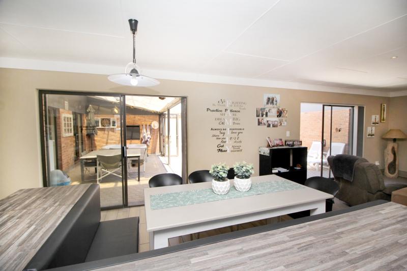 4 Bedroom Property for Sale in Reebok Western Cape